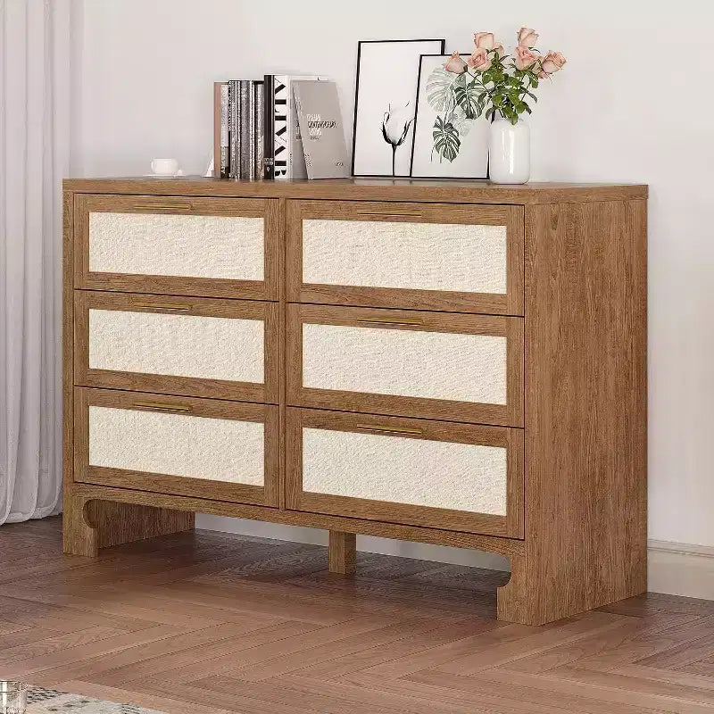 Cassettiera in rattan a 6 cassetti con maniglie dorate