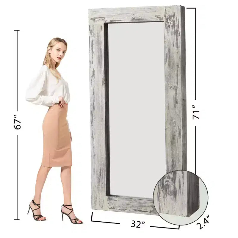 Specchio da parete a figura intera 31" L x 71" A con cornice in legno, bianco anticato