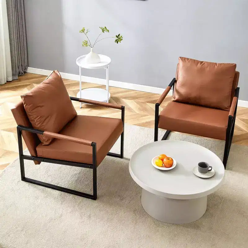 Poltroncina d'accento in pelle sintetica con struttura in metallo