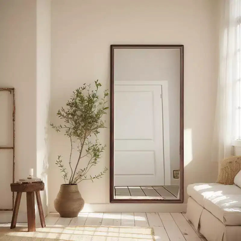Specchio intero da parete con cornice in legno
